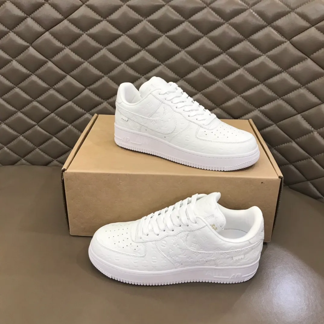 Men's shoes 💰p440 "*OUIS *UITTO*" x OFF-WHITE x Nike tripartite collaboration! Trendy and cool men's casual sports shoes with unrivaled color matching. The design idea basically continues the style of THE TEN. The Swoosh line and tongue label have a very familiar visual effect and are both fashionable and trendy! A must-have for fashionistas! The effect on your feet is absolutely stunning! Size: 38-45
